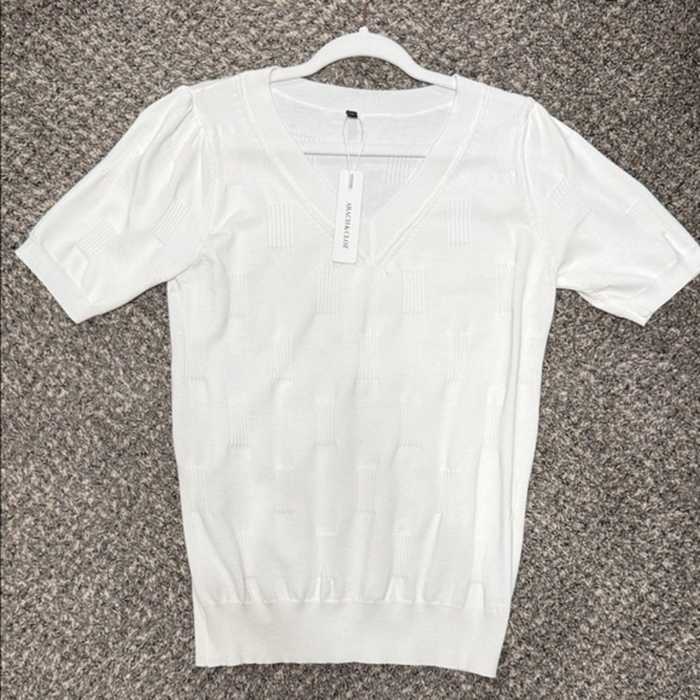 White V-Neck women’s medium Sweater